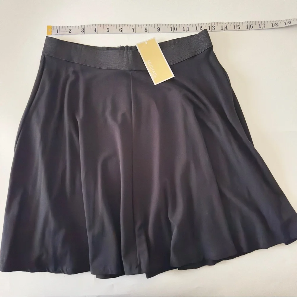 Michael Kors Black Mini Skater Skirt with Elastic Waistband, Women’s Casual XS - Picture 5 of 6